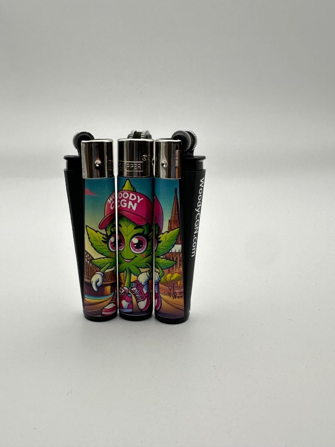 Drehset für Cannabis – Woody’s Rolling Toolbox mit Glastips, Papers & Feuerzeug