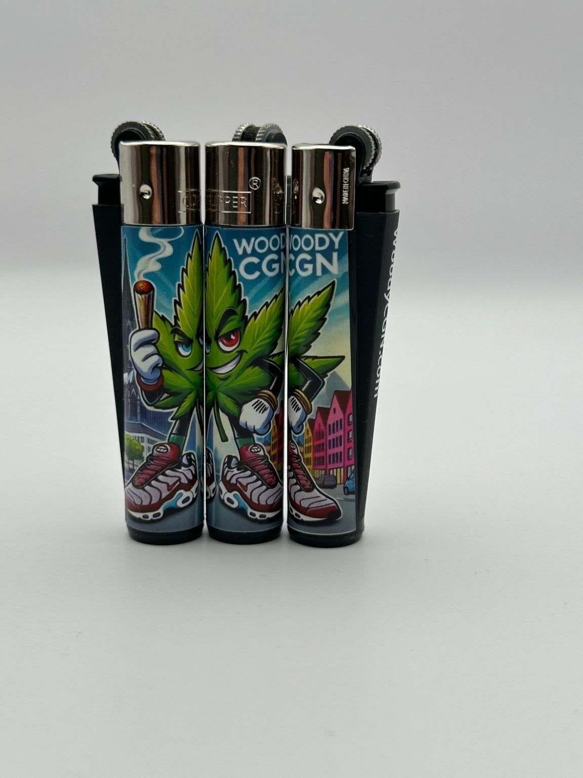 Drehset für Cannabis – Woody’s Rolling Toolbox mit Glastips, Papers & Feuerzeug